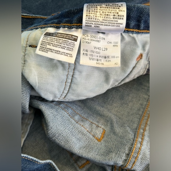 Levi’s 501 Original Fit Men’s Jeans Dark Stonewash Color 40x29 Button Fly - Picture 5 of 5